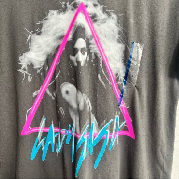 BRAVADO Lady Gaga Tee Shirt Fitted Gray Music Short Sleeve Large  New No Tags - Picture 4 of 4